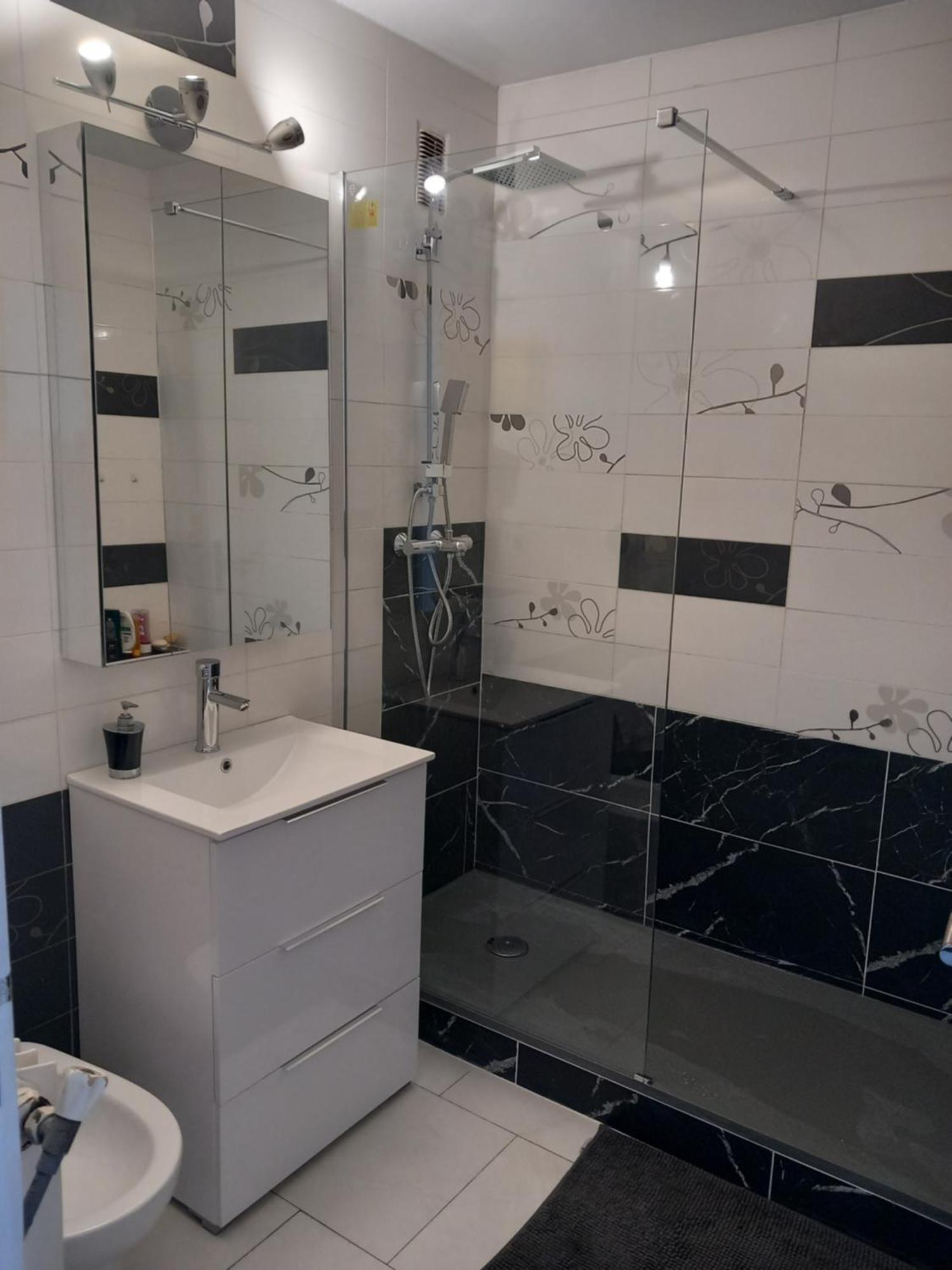 Chambre B1 Dans Un Appartement En Colocation Marseille Ngoại thất bức ảnh